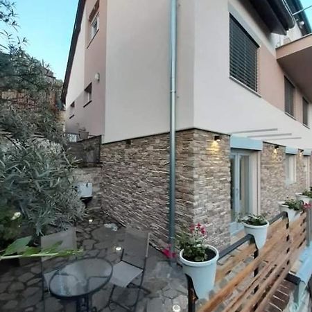 Apartment Adela Hluboká nad Vltavou Exteriör bild